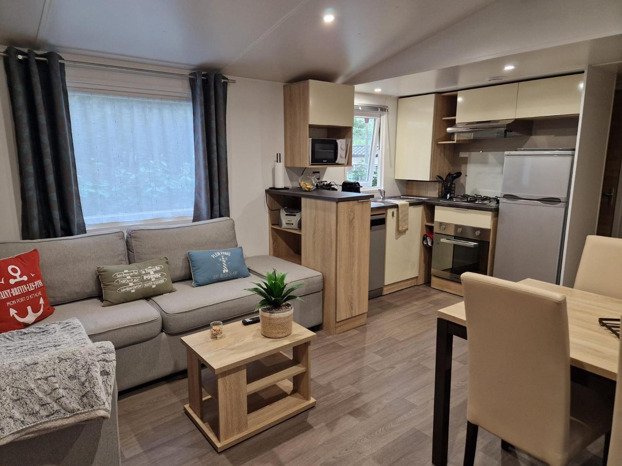 Mobil Home Tout Confort 3 Chambres Camping Les Pierres Couchees Saint-Brévin-les-Pins Exteriér fotografie